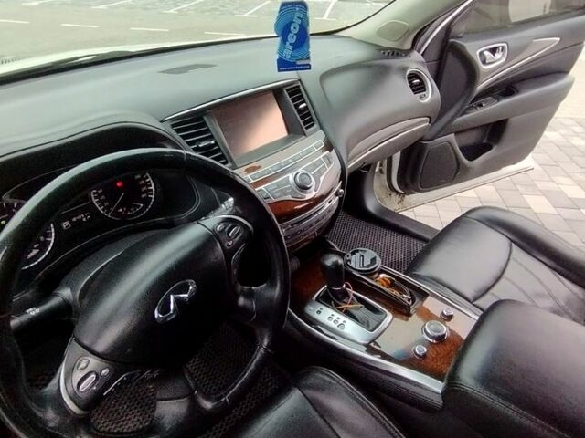 Белый Инфинити QX60, объемом двигателя 2.5 л и пробегом 0 тыс. км за 17500 $, фото 12 на Automoto.ua