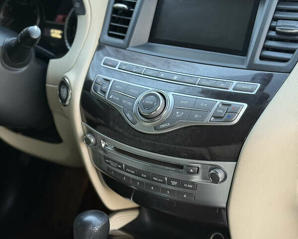 Белый Инфинити QX60, объемом двигателя 3.5 л и пробегом 153 тыс. км за 12999 $, фото 19 на Automoto.ua
