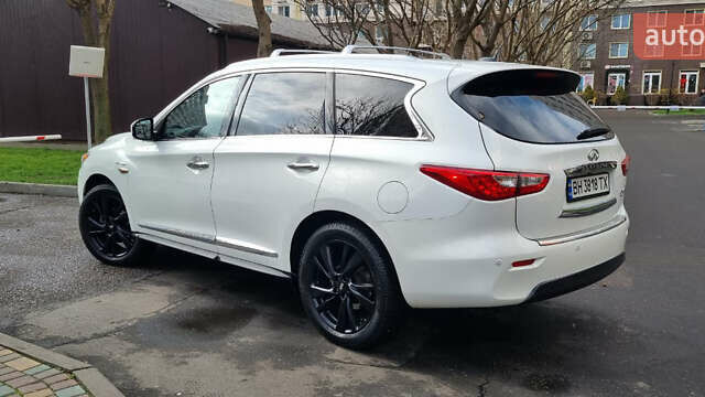 Белый Инфинити QX60, объемом двигателя 3.5 л и пробегом 130 тыс. км за 18500 $, фото 7 на Automoto.ua