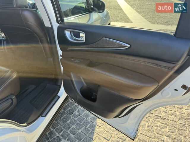 Белый Инфинити QX60, объемом двигателя 3.5 л и пробегом 190 тыс. км за 16500 $, фото 21 на Automoto.ua