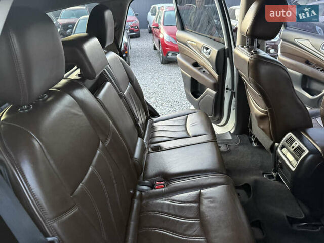 Білий Інфініті QX60, об'ємом двигуна 3.5 л та пробігом 217 тис. км за 9999 $, фото 9 на Automoto.ua