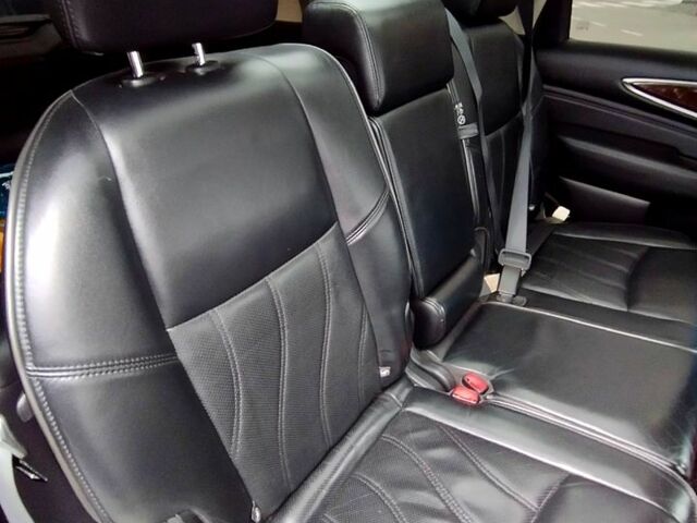 Белый Инфинити QX60, объемом двигателя 2.5 л и пробегом 0 тыс. км за 17500 $, фото 11 на Automoto.ua