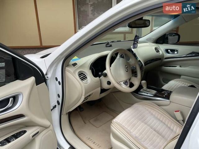 Білий Інфініті QX60, об'ємом двигуна 3.5 л та пробігом 217 тис. км за 15000 $, фото 15 на Automoto.ua