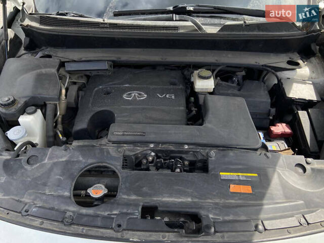 Белый Инфинити QX60, объемом двигателя 3.5 л и пробегом 186 тыс. км за 13700 $, фото 25 на Automoto.ua