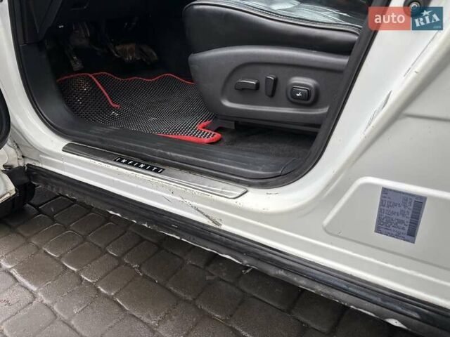 Белый Инфинити QX60, объемом двигателя 3.5 л и пробегом 142 тыс. км за 18000 $, фото 78 на Automoto.ua