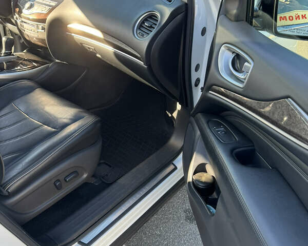 Белый Инфинити QX60, объемом двигателя 3.5 л и пробегом 153 тыс. км за 16500 $, фото 19 на Automoto.ua