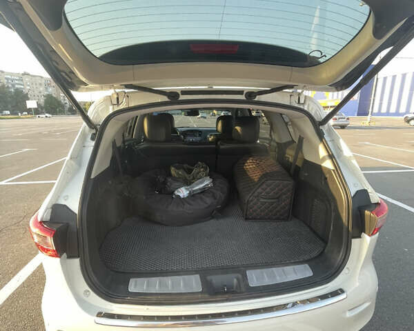 Білий Інфініті QX60, об'ємом двигуна 3.5 л та пробігом 96 тис. км за 13800 $, фото 6 на Automoto.ua