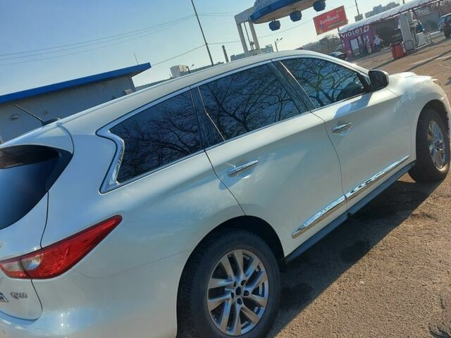 Белый Инфинити QX60, объемом двигателя 3.5 л и пробегом 155 тыс. км за 14500 $, фото 5 на Automoto.ua