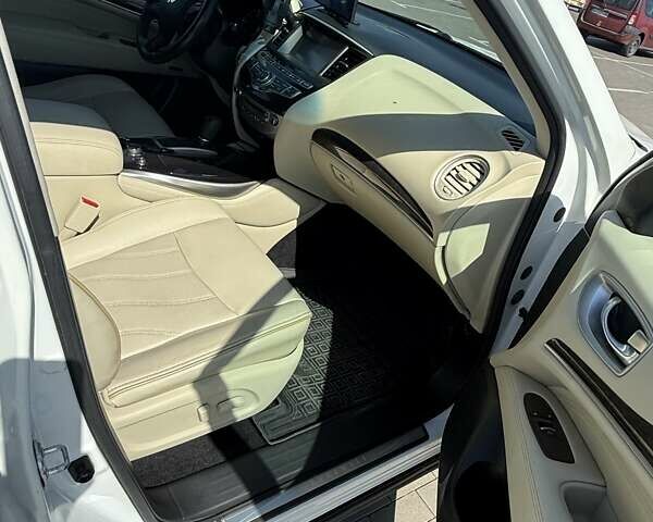 Белый Инфинити QX60, объемом двигателя 3.5 л и пробегом 156 тыс. км за 18000 $, фото 10 на Automoto.ua