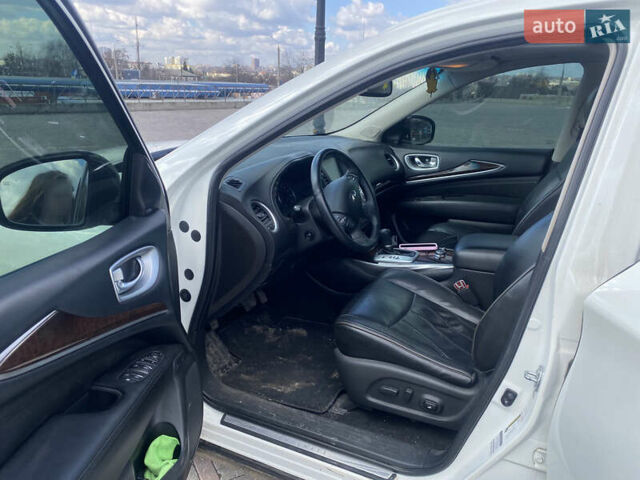 Білий Інфініті QX60, об'ємом двигуна 3.5 л та пробігом 185 тис. км за 17000 $, фото 7 на Automoto.ua