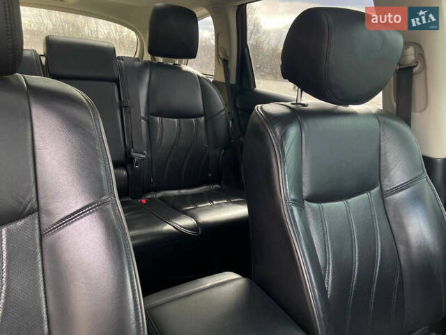 Белый Инфинити QX60, объемом двигателя 3.5 л и пробегом 186 тыс. км за 13700 $, фото 24 на Automoto.ua