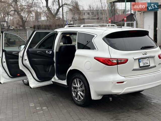 Белый Инфинити QX60, объемом двигателя 3.5 л и пробегом 142 тыс. км за 18000 $, фото 4 на Automoto.ua