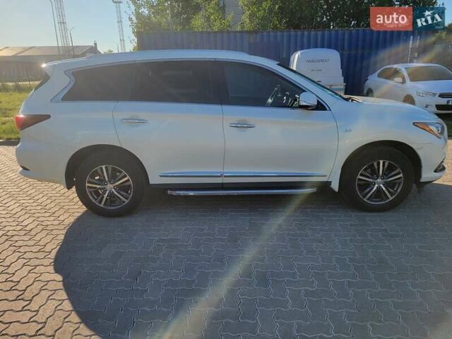 Белый Инфинити QX60, объемом двигателя 3.5 л и пробегом 156 тыс. км за 16700 $, фото 2 на Automoto.ua