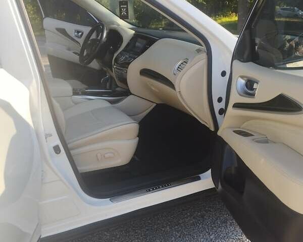 Білий Інфініті QX60, об'ємом двигуна 3.5 л та пробігом 220 тис. км за 18900 $, фото 8 на Automoto.ua