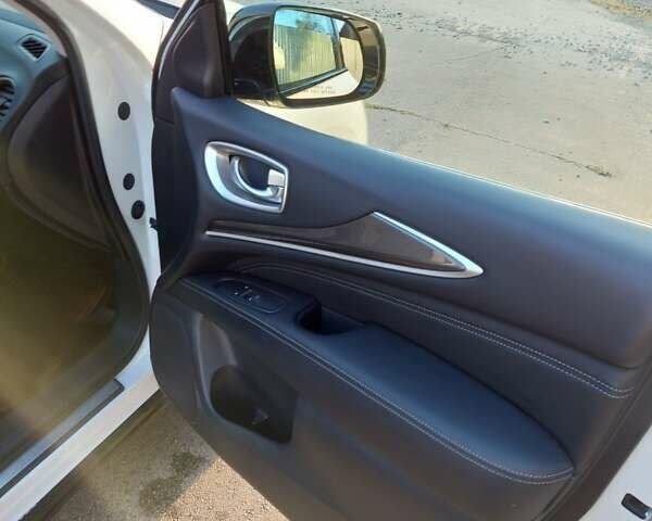 Белый Инфинити QX60, объемом двигателя 3.5 л и пробегом 99 тыс. км за 18500 $, фото 10 на Automoto.ua