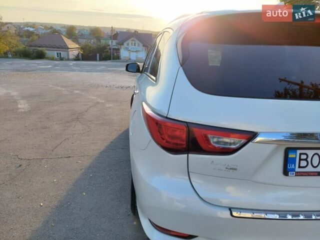 Белый Инфинити QX60, объемом двигателя 3.5 л и пробегом 99 тыс. км за 18500 $, фото 4 на Automoto.ua