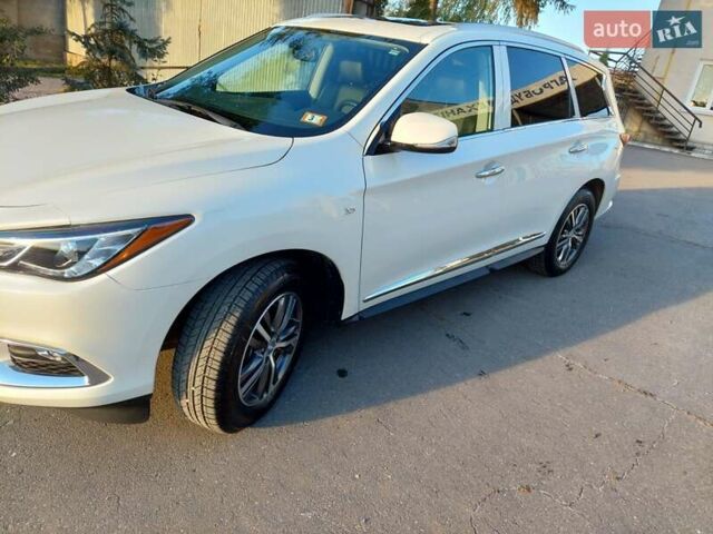 Белый Инфинити QX60, объемом двигателя 3.5 л и пробегом 99 тыс. км за 18500 $, фото 1 на Automoto.ua