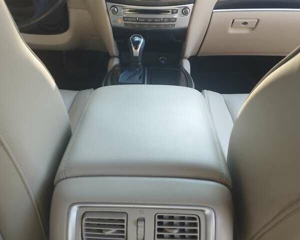 Білий Інфініті QX60, об'ємом двигуна 3.5 л та пробігом 220 тис. км за 18900 $, фото 1 на Automoto.ua