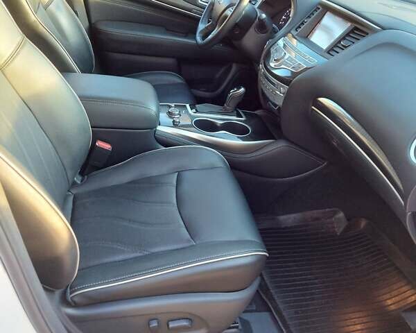 Белый Инфинити QX60, объемом двигателя 3.5 л и пробегом 99 тыс. км за 18500 $, фото 9 на Automoto.ua