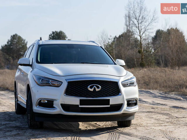 Білий Інфініті QX60, об'ємом двигуна 3.5 л та пробігом 139 тис. км за 17500 $, фото 4 на Automoto.ua