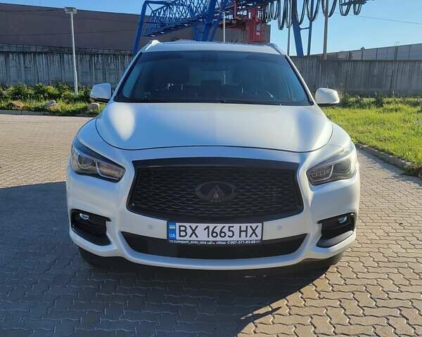 Белый Инфинити QX60, объемом двигателя 3.5 л и пробегом 156 тыс. км за 16700 $, фото 1 на Automoto.ua