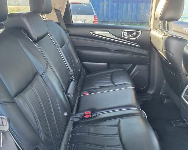 Белый Инфинити QX60, объемом двигателя 3.5 л и пробегом 156 тыс. км за 16700 $, фото 10 на Automoto.ua