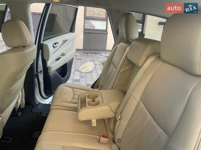 Белый Инфинити QX60, объемом двигателя 3.5 л и пробегом 141 тыс. км за 19800 $, фото 15 на Automoto.ua