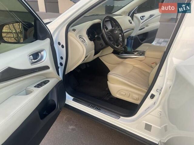 Белый Инфинити QX60, объемом двигателя 3.5 л и пробегом 141 тыс. км за 19800 $, фото 16 на Automoto.ua