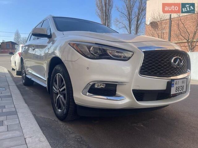 Белый Инфинити QX60, объемом двигателя 3.5 л и пробегом 141 тыс. км за 19800 $, фото 10 на Automoto.ua