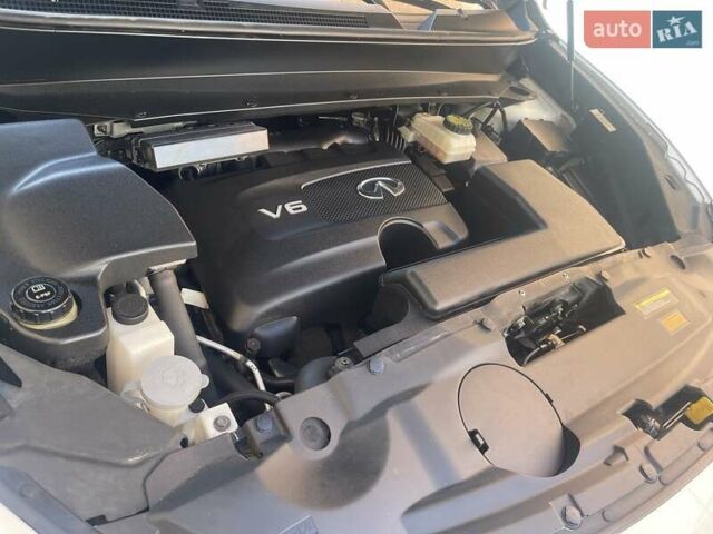 Белый Инфинити QX60, объемом двигателя 3.5 л и пробегом 141 тыс. км за 19800 $, фото 18 на Automoto.ua