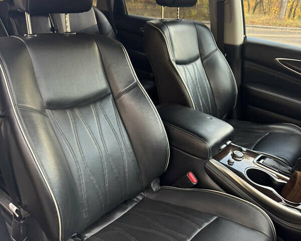 Белый Инфинити QX60, объемом двигателя 3.5 л и пробегом 135 тыс. км за 15500 $, фото 7 на Automoto.ua