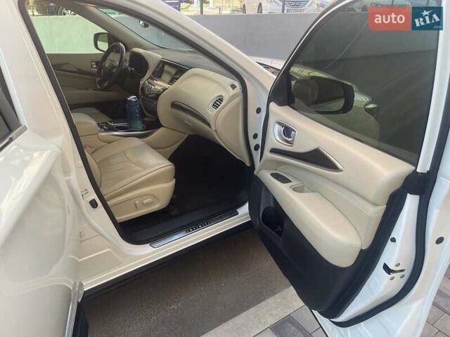 Белый Инфинити QX60, объемом двигателя 3.5 л и пробегом 141 тыс. км за 19800 $, фото 14 на Automoto.ua