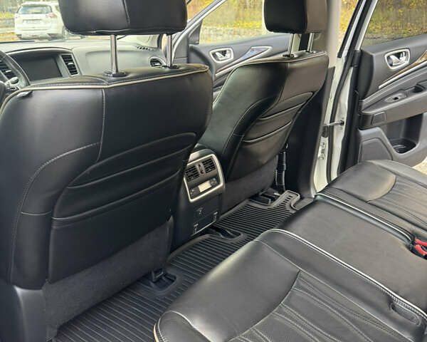 Белый Инфинити QX60, объемом двигателя 3.5 л и пробегом 135 тыс. км за 15500 $, фото 9 на Automoto.ua