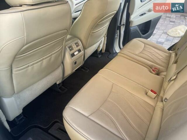 Белый Инфинити QX60, объемом двигателя 3.5 л и пробегом 141 тыс. км за 19800 $, фото 12 на Automoto.ua