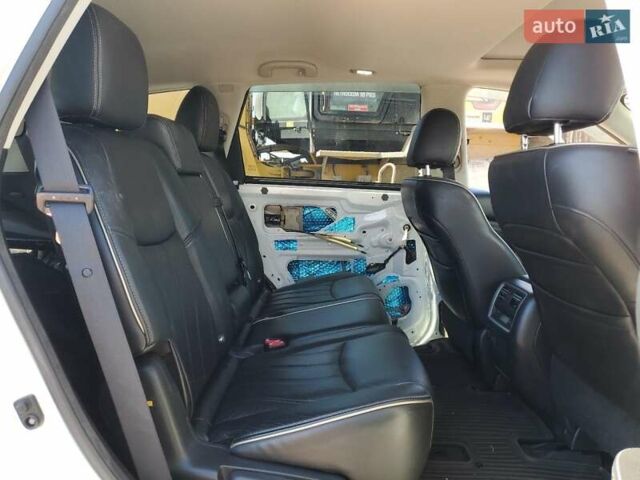 Белый Инфинити QX60, объемом двигателя 3.5 л и пробегом 74 тыс. км за 2700 $, фото 10 на Automoto.ua