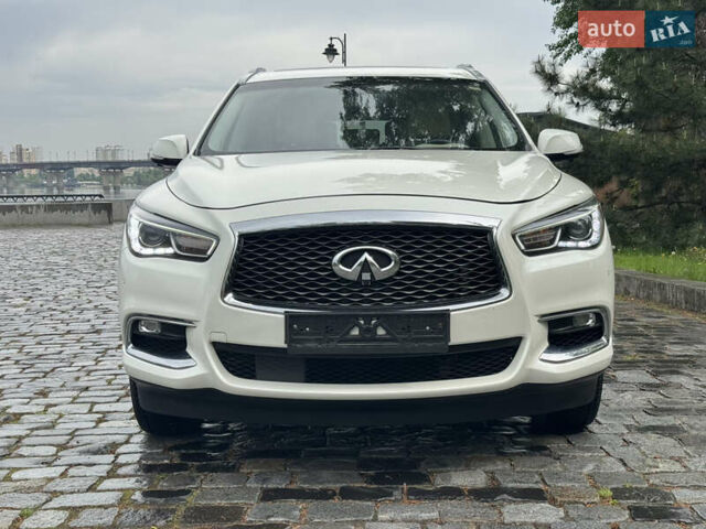 Белый Инфинити QX60, объемом двигателя 3.5 л и пробегом 103 тыс. км за 22999 $, фото 2 на Automoto.ua