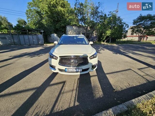 Белый Инфинити QX60, объемом двигателя 3.5 л и пробегом 68 тыс. км за 23000 $, фото 1 на Automoto.ua