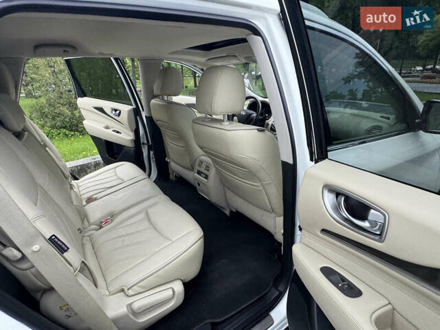 Белый Инфинити QX60, объемом двигателя 3.5 л и пробегом 103 тыс. км за 22999 $, фото 105 на Automoto.ua
