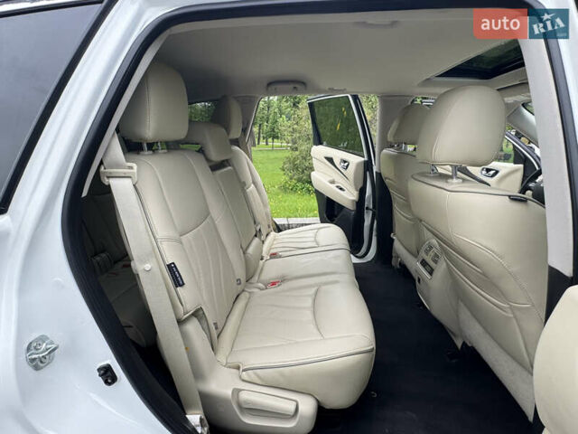Белый Инфинити QX60, объемом двигателя 3.5 л и пробегом 103 тыс. км за 22999 $, фото 99 на Automoto.ua