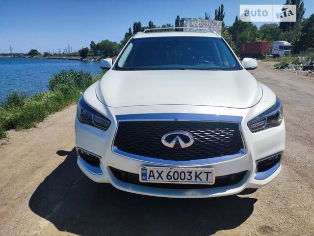 Белый Инфинити QX60, объемом двигателя 3.5 л и пробегом 65 тыс. км за 24000 $, фото 1 на Automoto.ua