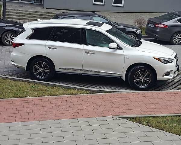 Белый Инфинити QX60, объемом двигателя 3.5 л и пробегом 123 тыс. км за 26700 $, фото 1 на Automoto.ua