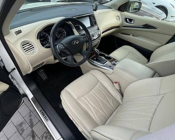 Белый Инфинити QX60, объемом двигателя 3.5 л и пробегом 106 тыс. км за 19800 $, фото 6 на Automoto.ua