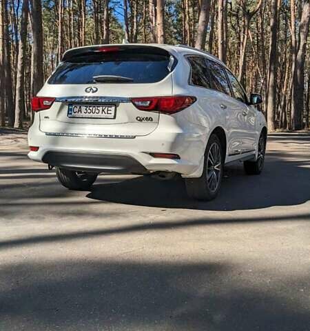 Белый Инфинити QX60, объемом двигателя 3.5 л и пробегом 67 тыс. км за 26000 $, фото 10 на Automoto.ua
