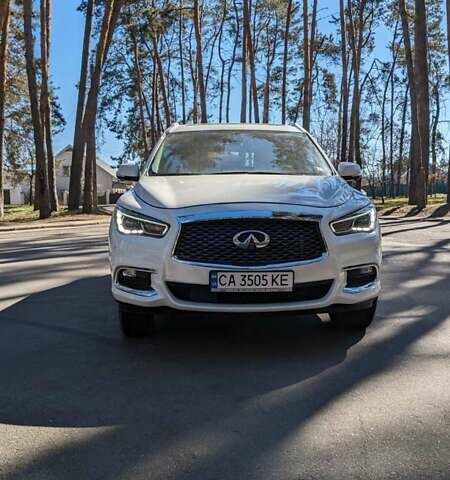 Белый Инфинити QX60, объемом двигателя 3.5 л и пробегом 67 тыс. км за 26000 $, фото 6 на Automoto.ua