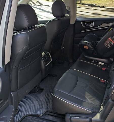 Белый Инфинити QX60, объемом двигателя 3.5 л и пробегом 67 тыс. км за 26000 $, фото 17 на Automoto.ua