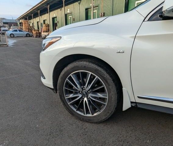 Белый Инфинити QX60, объемом двигателя 3.5 л и пробегом 77 тыс. км за 25000 $, фото 3 на Automoto.ua