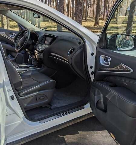 Белый Инфинити QX60, объемом двигателя 3.5 л и пробегом 67 тыс. км за 26000 $, фото 16 на Automoto.ua