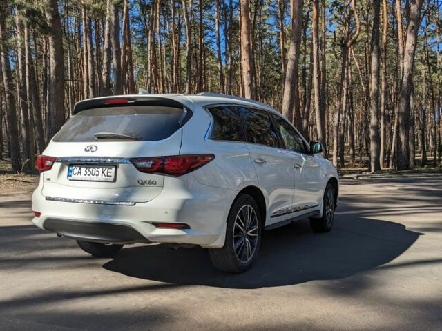 Белый Инфинити QX60, объемом двигателя 3.5 л и пробегом 77 тыс. км за 25000 $, фото 6 на Automoto.ua