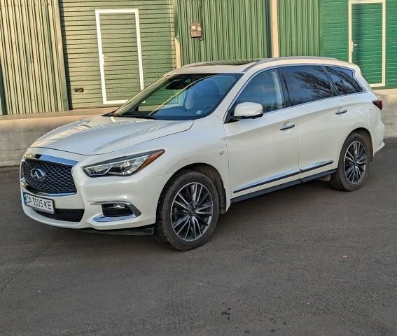 Белый Инфинити QX60, объемом двигателя 3.5 л и пробегом 77 тыс. км за 25000 $, фото 2 на Automoto.ua