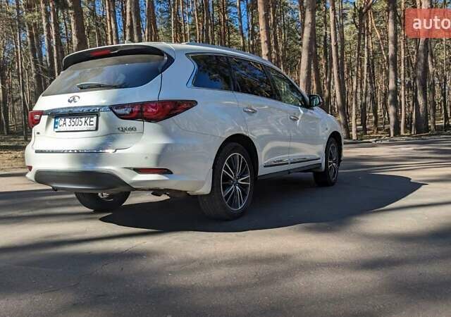 Белый Инфинити QX60, объемом двигателя 3.5 л и пробегом 67 тыс. км за 26000 $, фото 8 на Automoto.ua